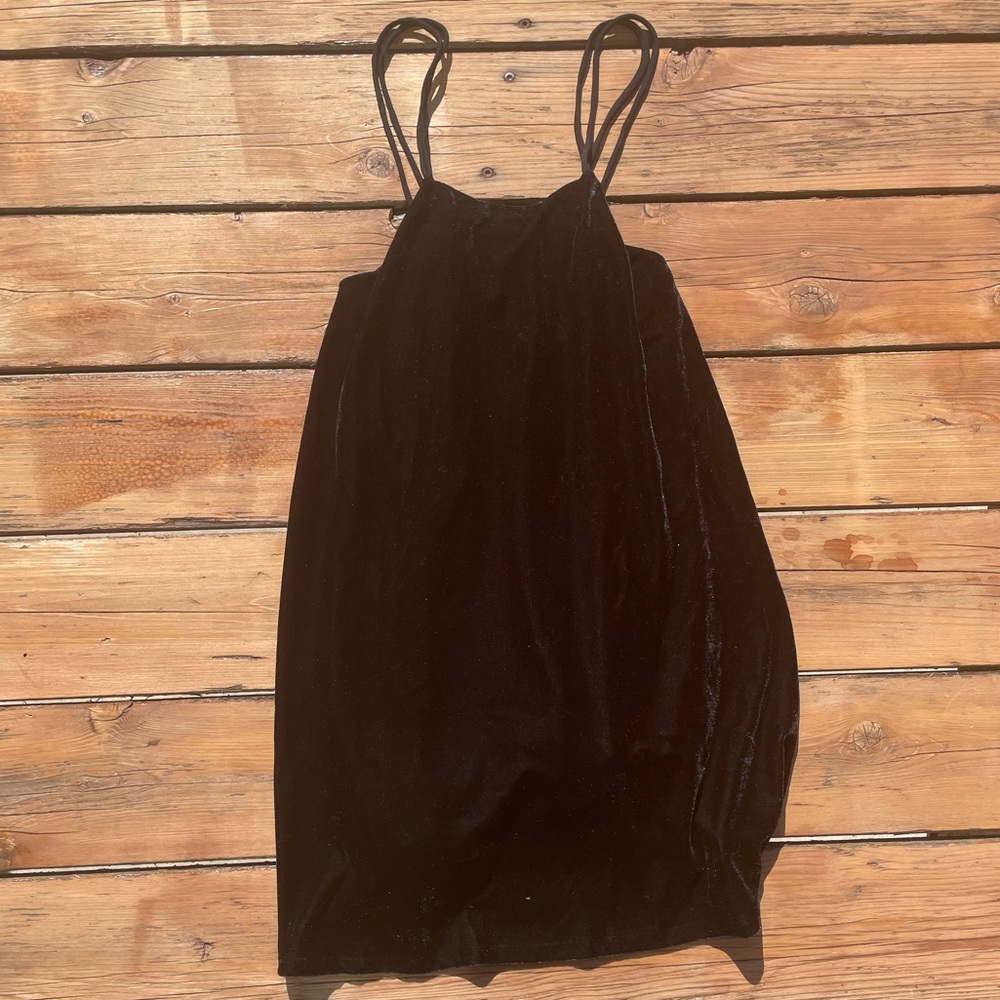 urban outfitters kimchi blue black velvet dress